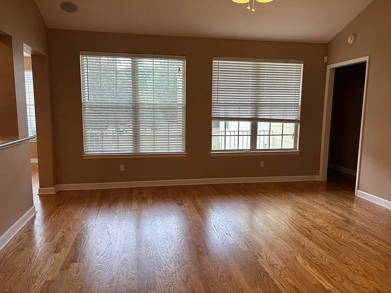 3722 Longfellow Rd — Photo 9