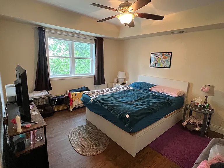 19 Queen St #4 — Photo 13