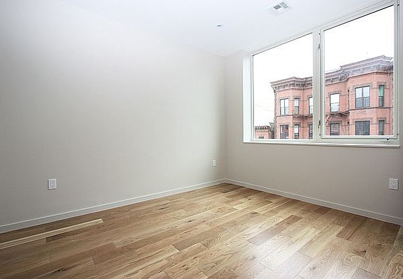 5th image of 29 Mac Donough St #2D