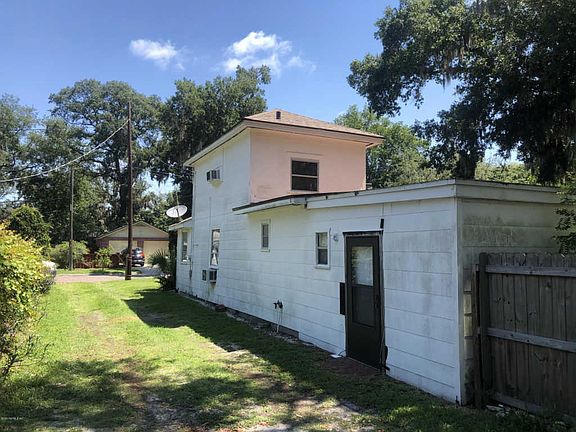 4th image of 4212 Colonial Ave
