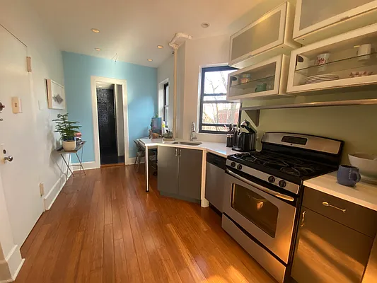 Rented by Keller Williams NYC | media 9