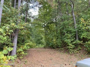 430 Fog Hill Ln, Lenoir City, TN 37771