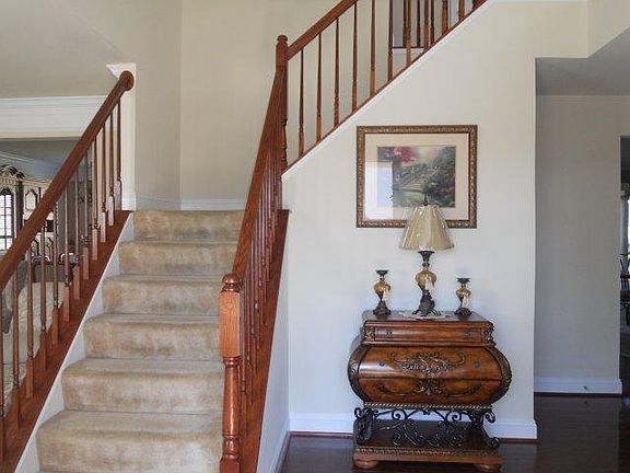 3rd image of 9001 Laurel Oak Ln