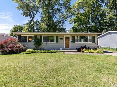 1040 Kostka Ln, Florissant, MO, 63031