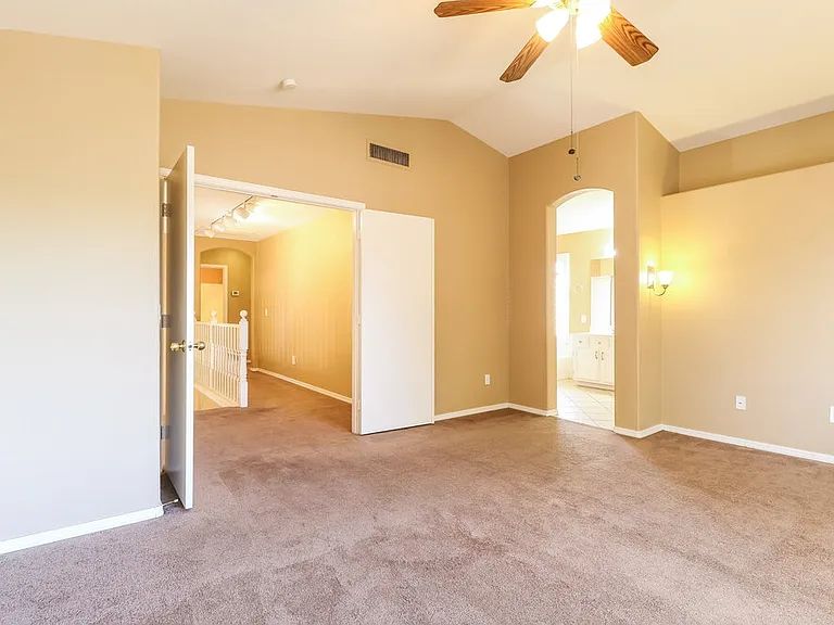 5174 W Geronimo St — Photo 9