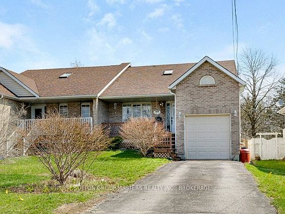 2nd image of 118 Sir John Johnson Dr