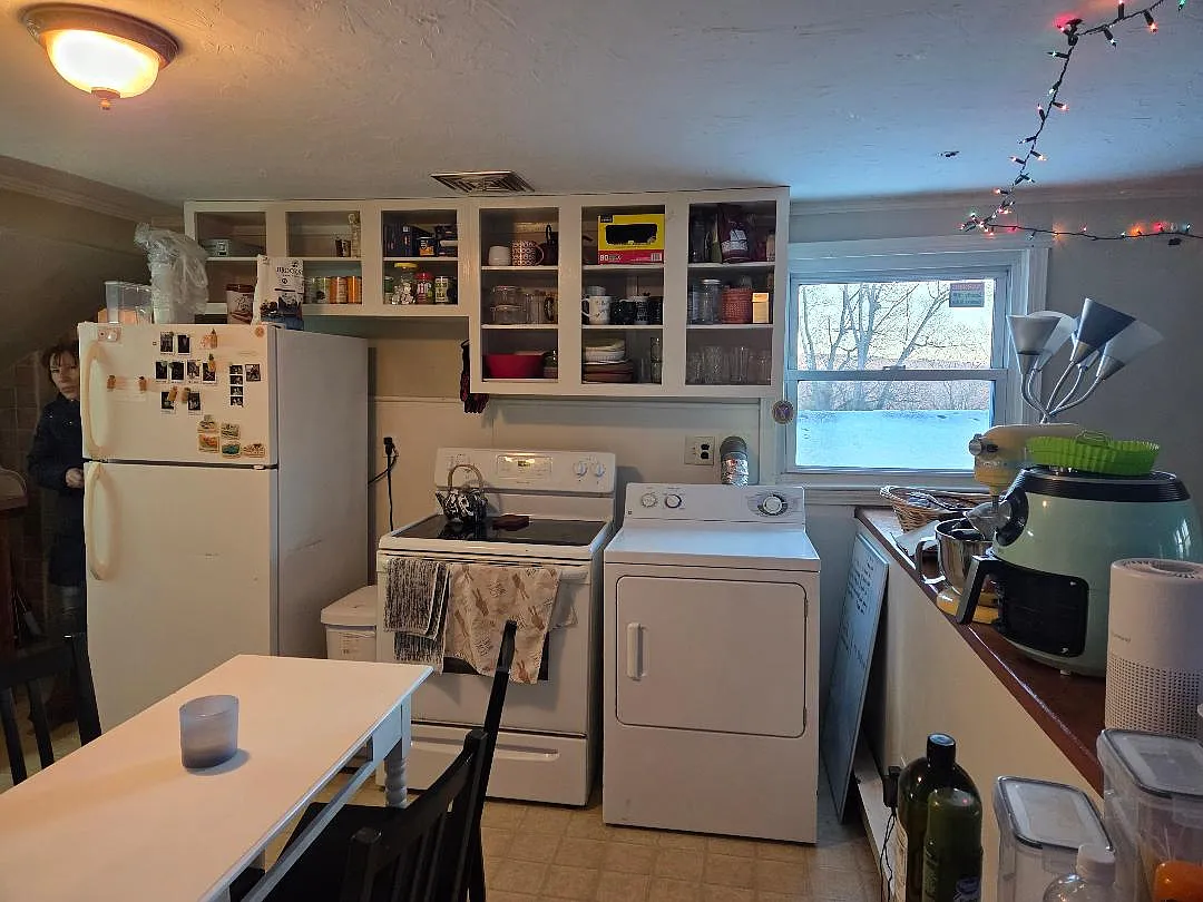 41 Carpenter Ave — Photo 3