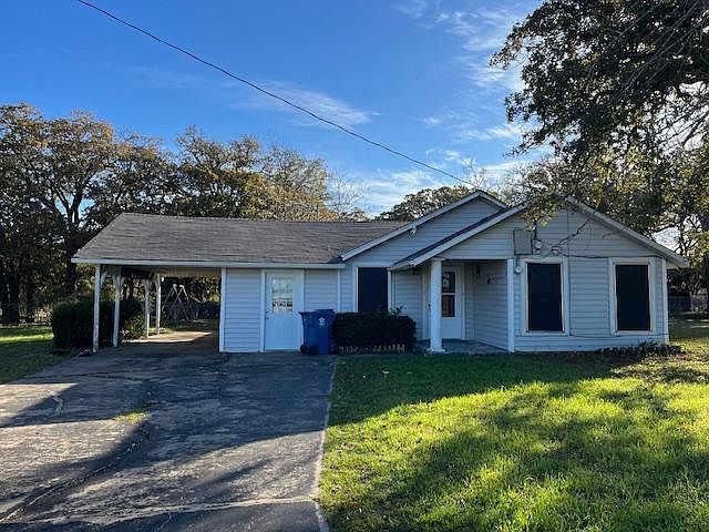 1st image of 409 N College Dr