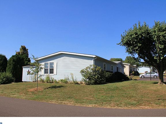 3rd image of 108 Deerfield Dr