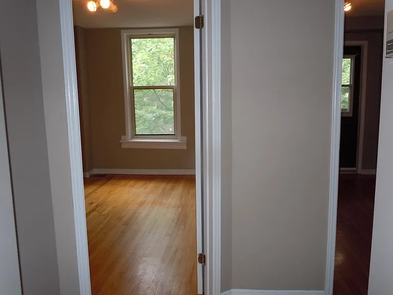 60 Russell Ave #2 — Photo 10