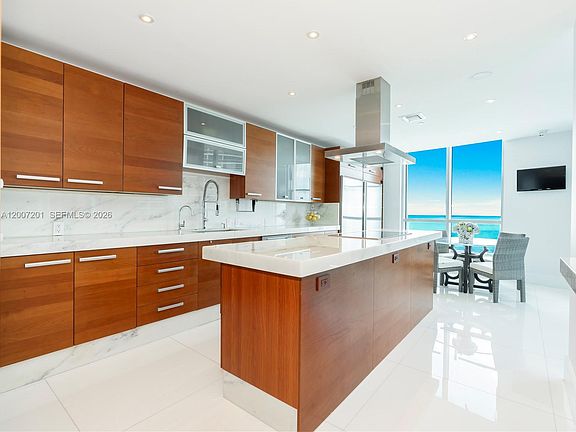 3rd image of 5959 Collins Ave APT 906