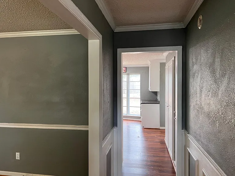 1703 Delano St — Photo 45