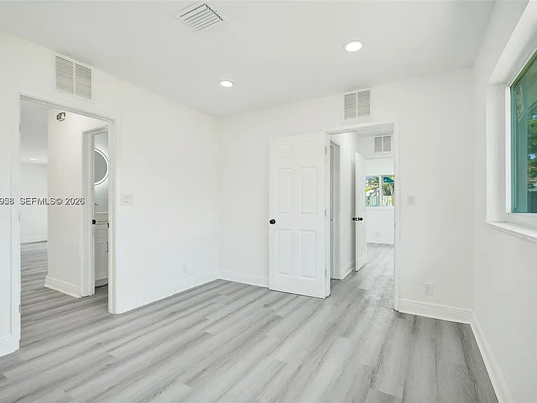 2343 NW 28th St #1 — Photo 8