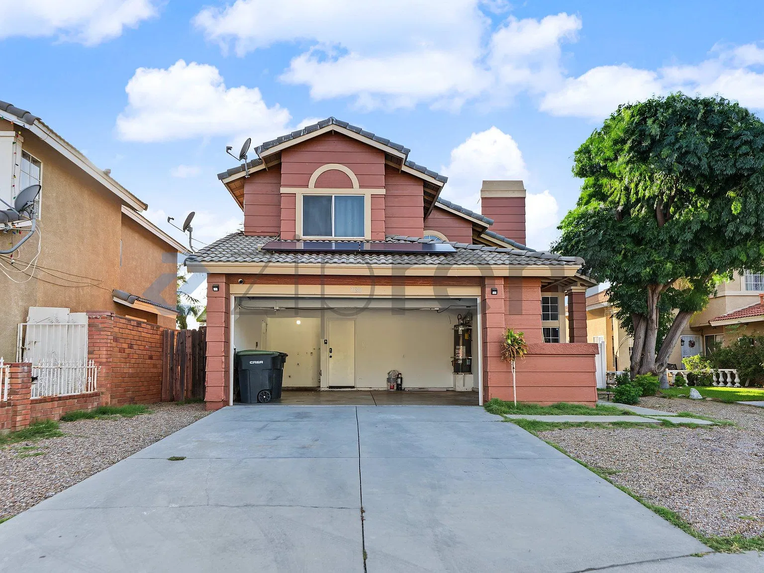 4 bed, 1799 sqft, $3,200 — Photo 2