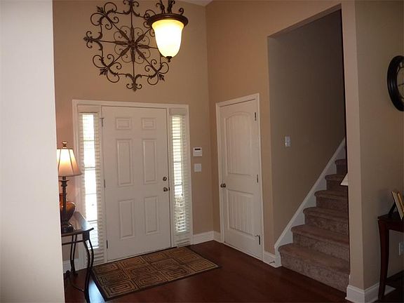 2nd image of 6284 Cove Creek Dr