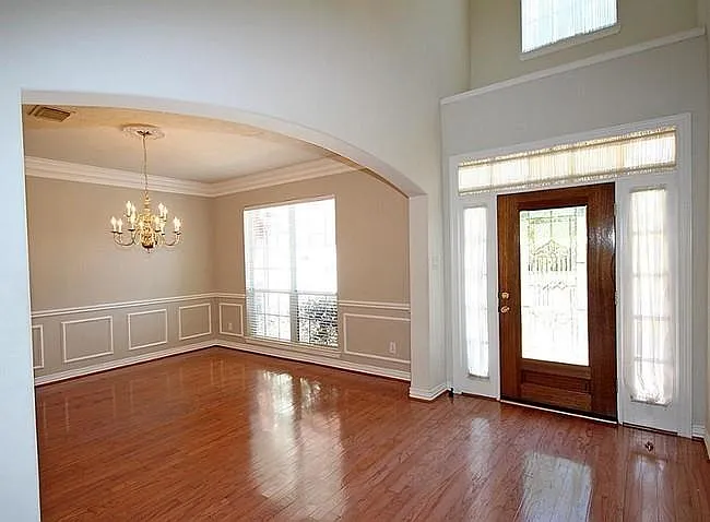 3018 Ravensport Dr — Photo 2
