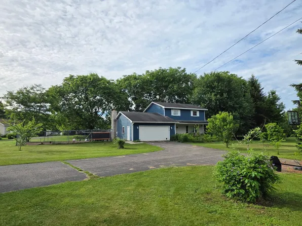 22948 N Uldriks Dr, Battle Creek, MI 49017