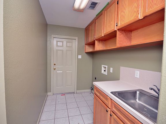 5th image of 2854 Alvin Dr