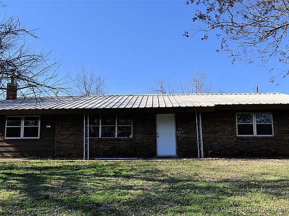 2nd image of 106 SE 2nd St