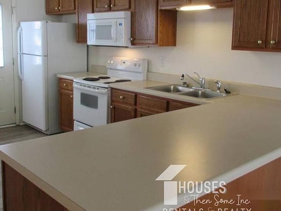 5th image of 233 Springfield Cir #A