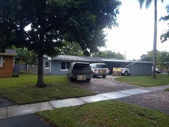 3rd image of 4739 NW 1st St