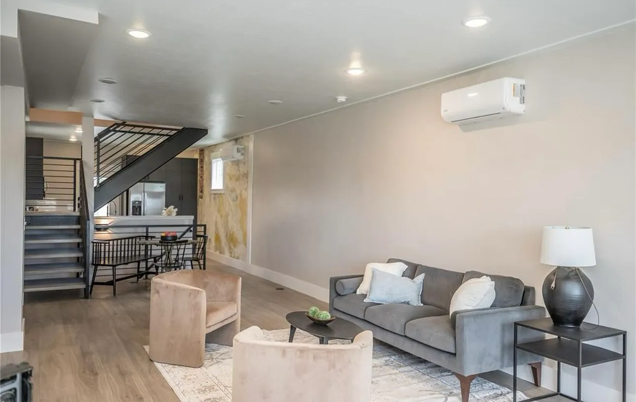 2 bed, 1834 sqft, $2,000 — Photo 4