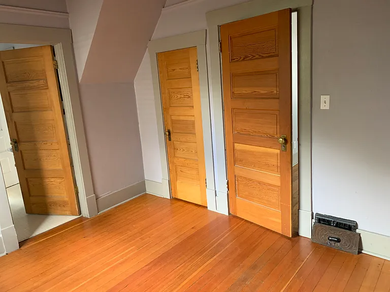 Downstairs bedroom/ office