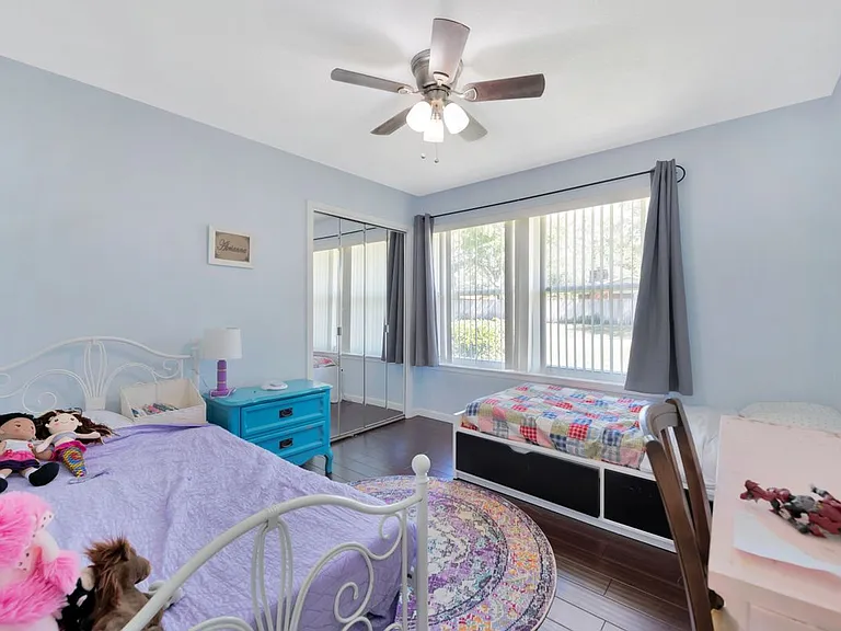 1126 Coral Dr — Photo 7