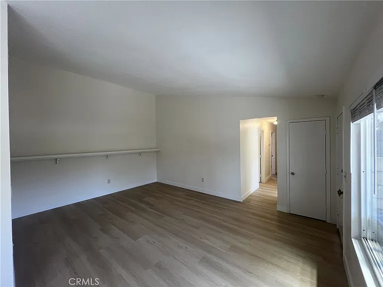 5444 Cajon Ave — Photo 2