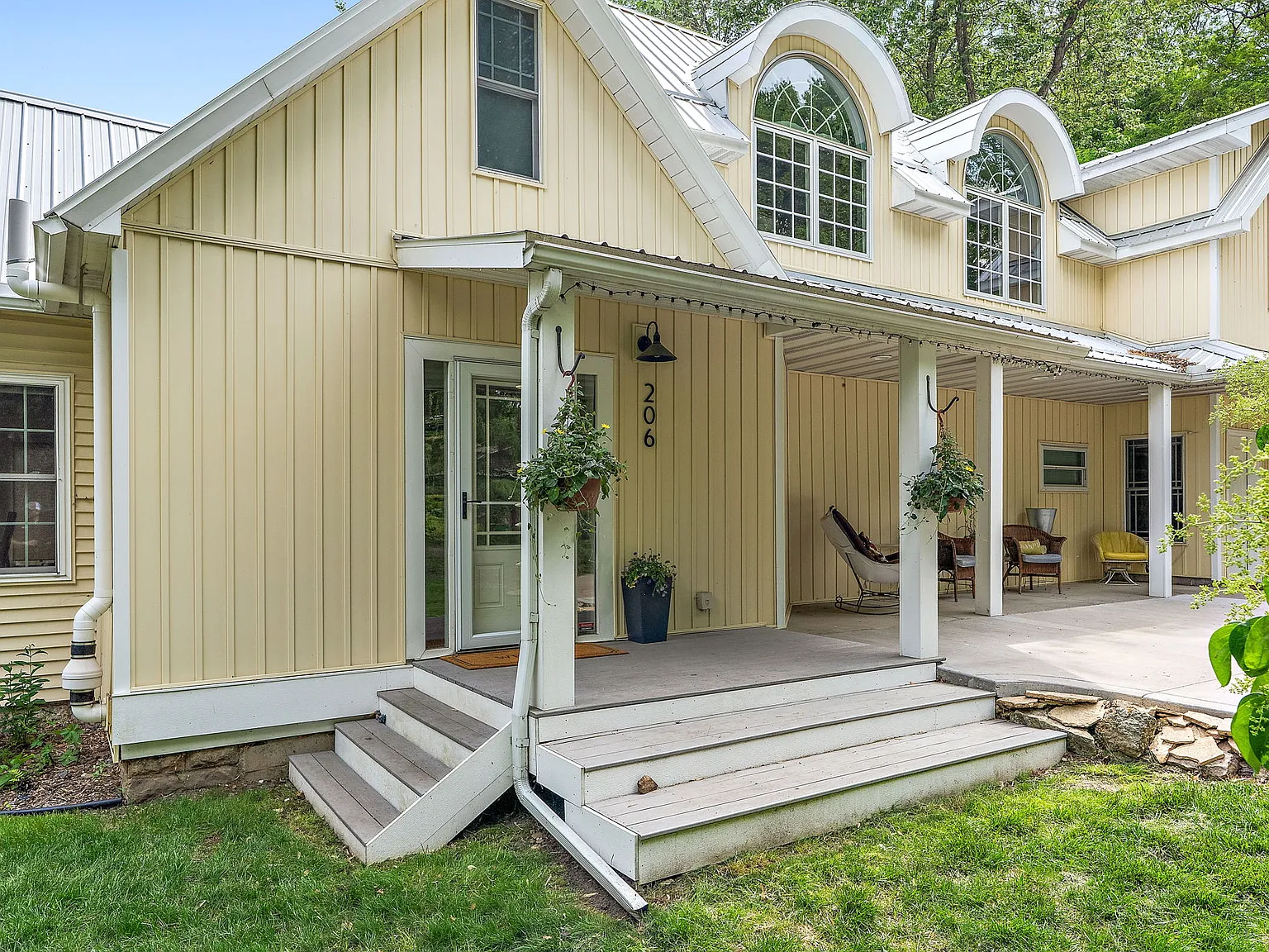 5 bed, 3470 sqft, $4,800 — Photo 4
