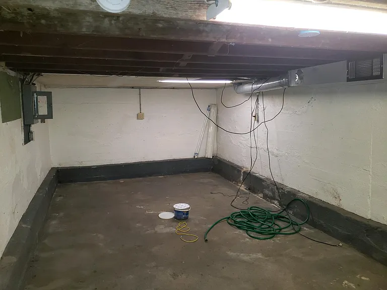 260 Campus Ave — Photo 12