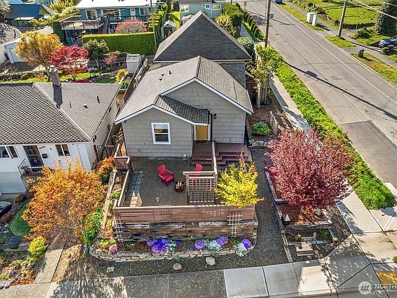4th image of 1015 Vandalia Avenue