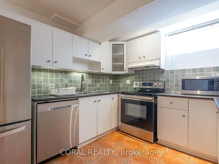 49 Jerome St #LOWER — Photo 19