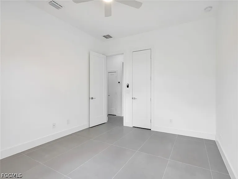 11153 Carnegie Ave — Photo 20