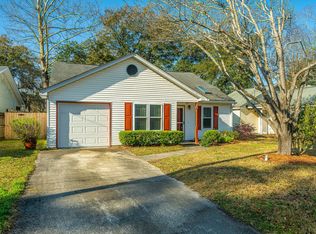 1725 River Front Dr, Charleston, SC 29407