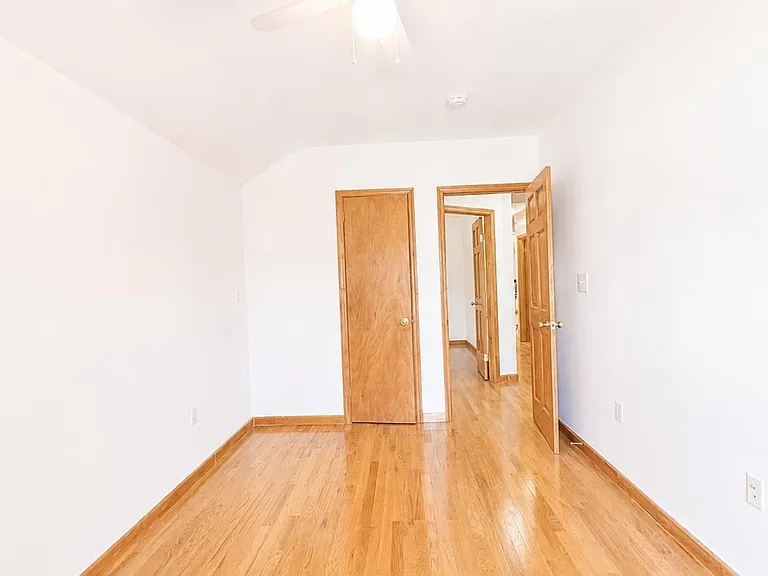6563 Hull Ave — Photo 6