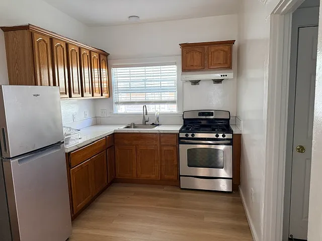 5117 Foothill Blvd #2 — Photo 6