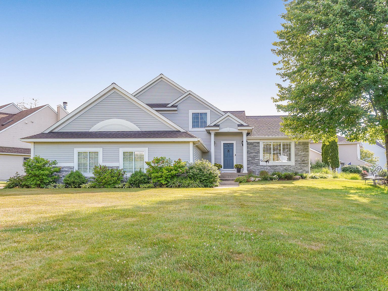 1021 Dogwood Meadows Dr SE, Ada, MI 49301 Zillow