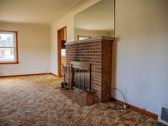 4th image of 2115 W Norton Ave
