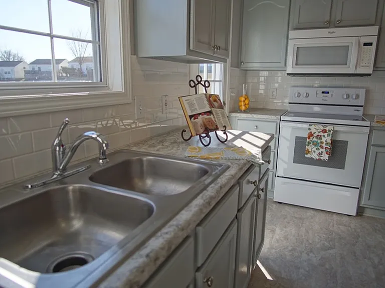 316 Brittany Park Pl — Photo 4