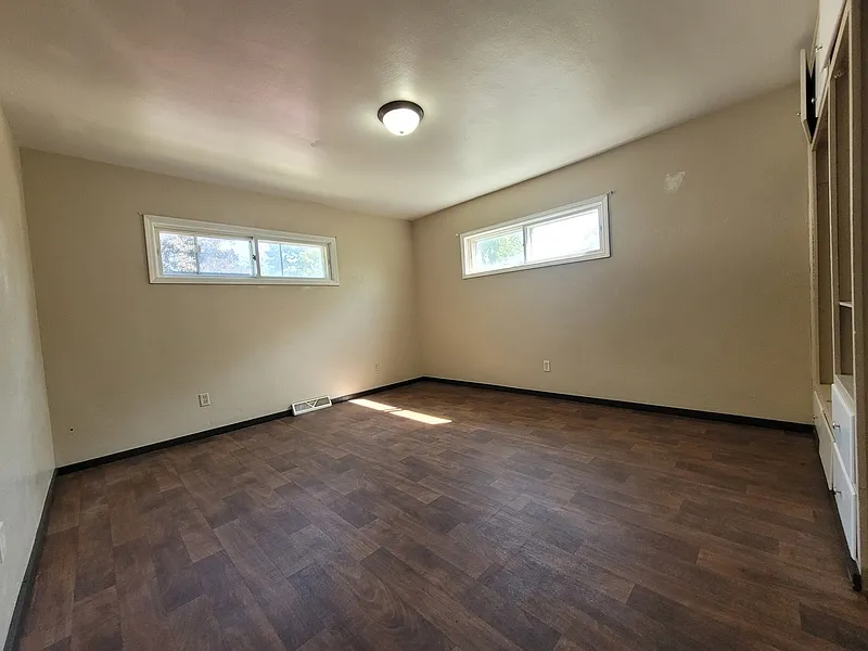 3 bed, 1.0 bath, 1174 sqft, $1,699 — Photo 2