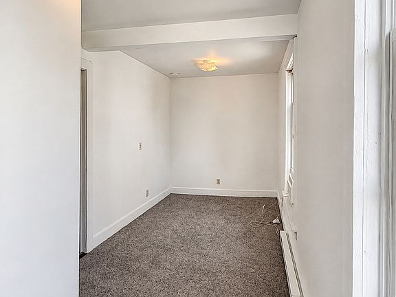 5th image of 136 Chapman St #2B