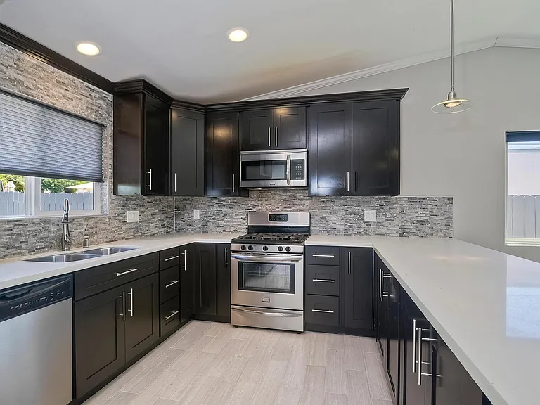 14111 Powers Rd — Photo 6