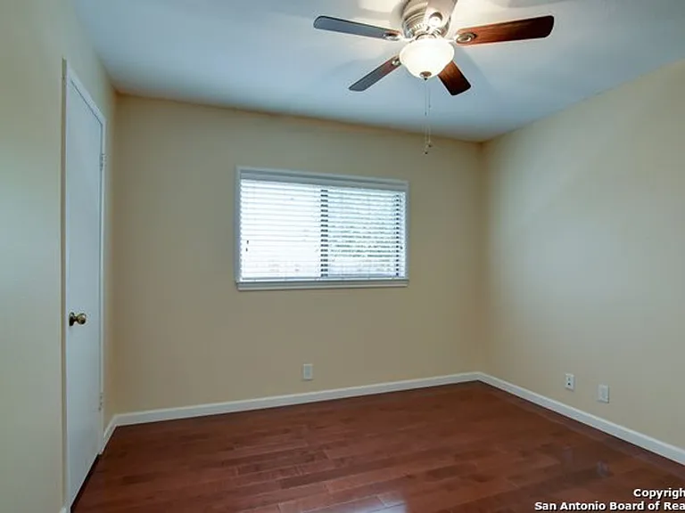 9203 Chinon — Photo 12