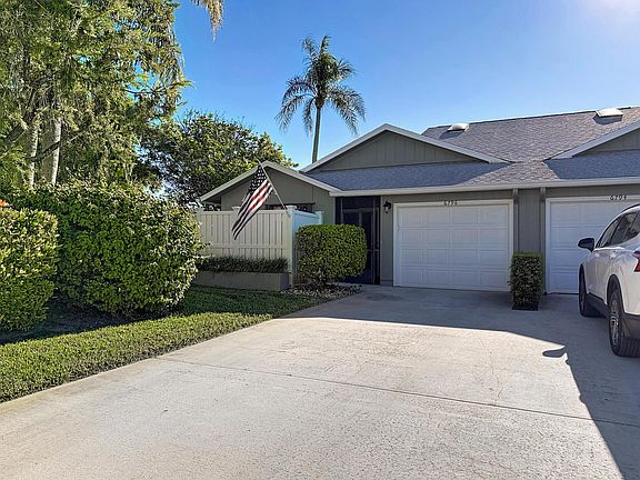 3rd image of 6796 SE Yorktown Drive