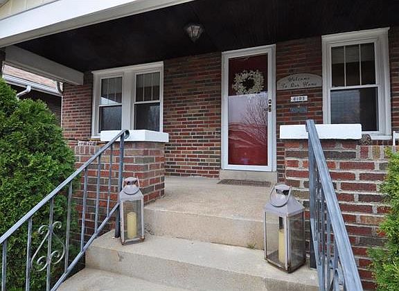 3rd image of 6103 Newport Ave