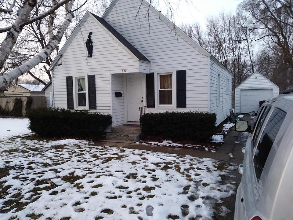 1st image of 207 Thurston St SW