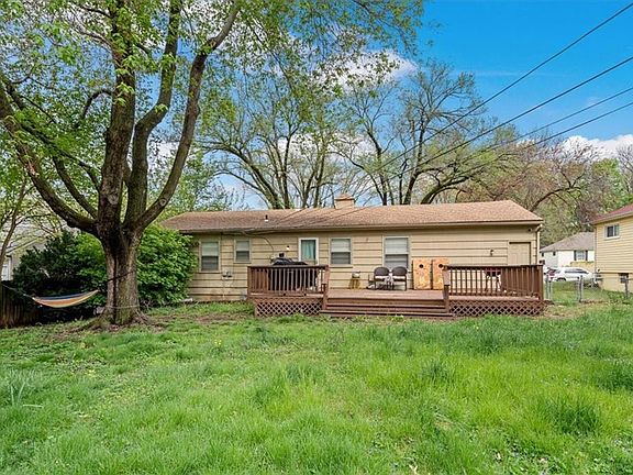 4th image of 8885 Westbrooke Dr