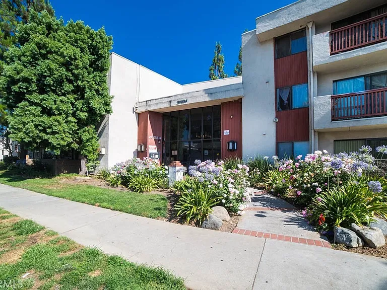 20234 Cantara St #240 — Photo 14