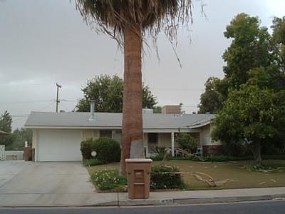 2nd image of 909 Cherry Hills Dr